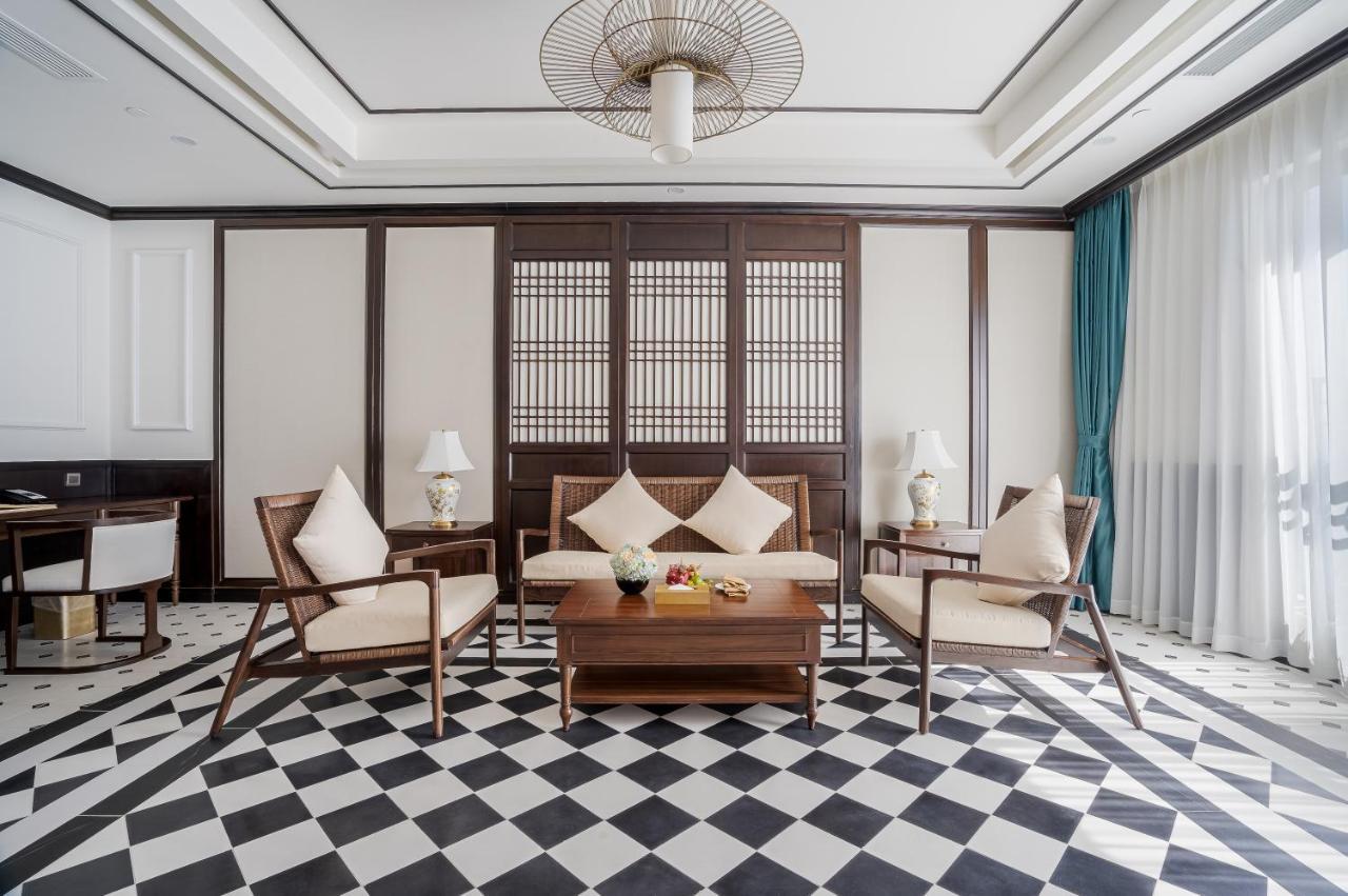 Potique Hotel Nha Trang Eksteriør billede